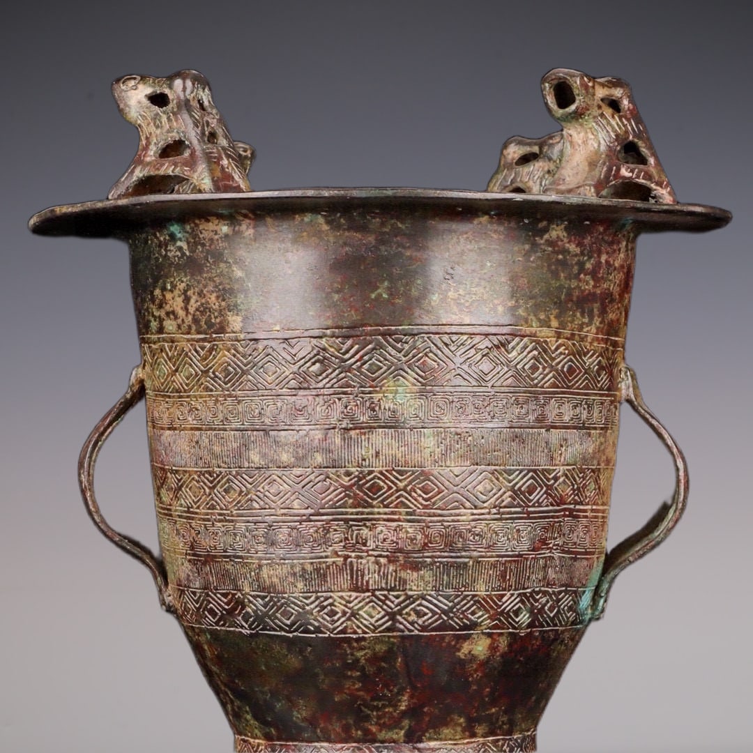 An Exquisite Bronze Auspicious Beast Pattern Ornament - 2