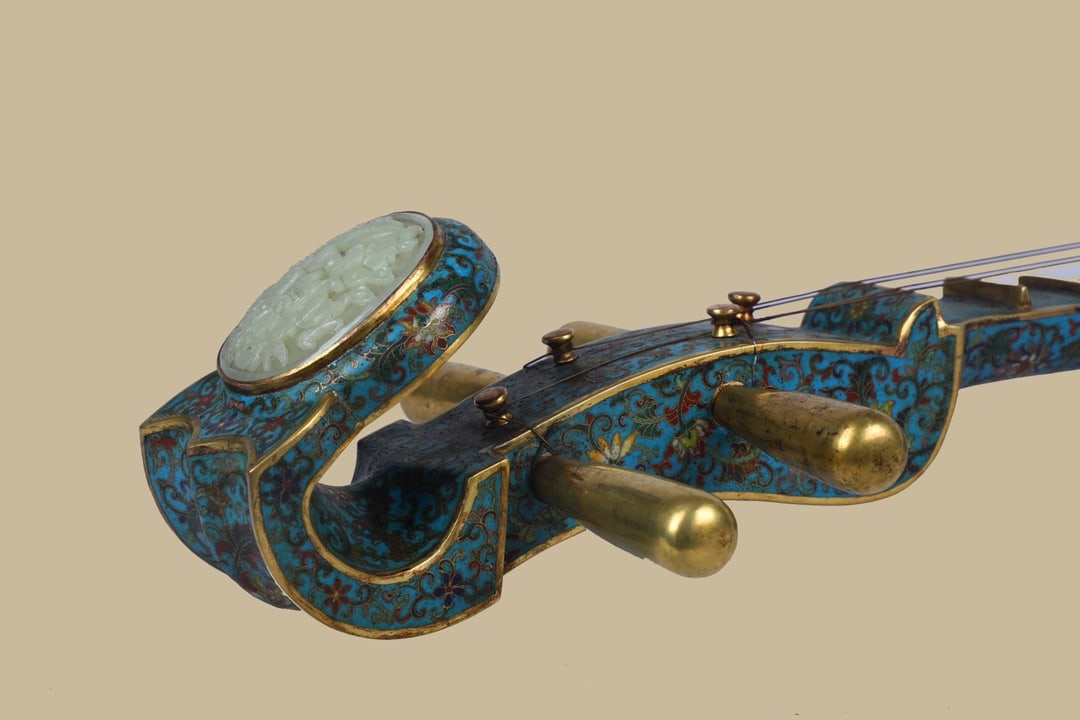 An Exquisite Cloisonne Inlaid White Jade Flower and Bird Pattern Dragon Pattern Ornament - 4