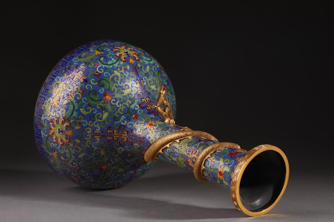 An Exquisite Cloisonne Lotus Pattern Dragon Pattern Vase - 4