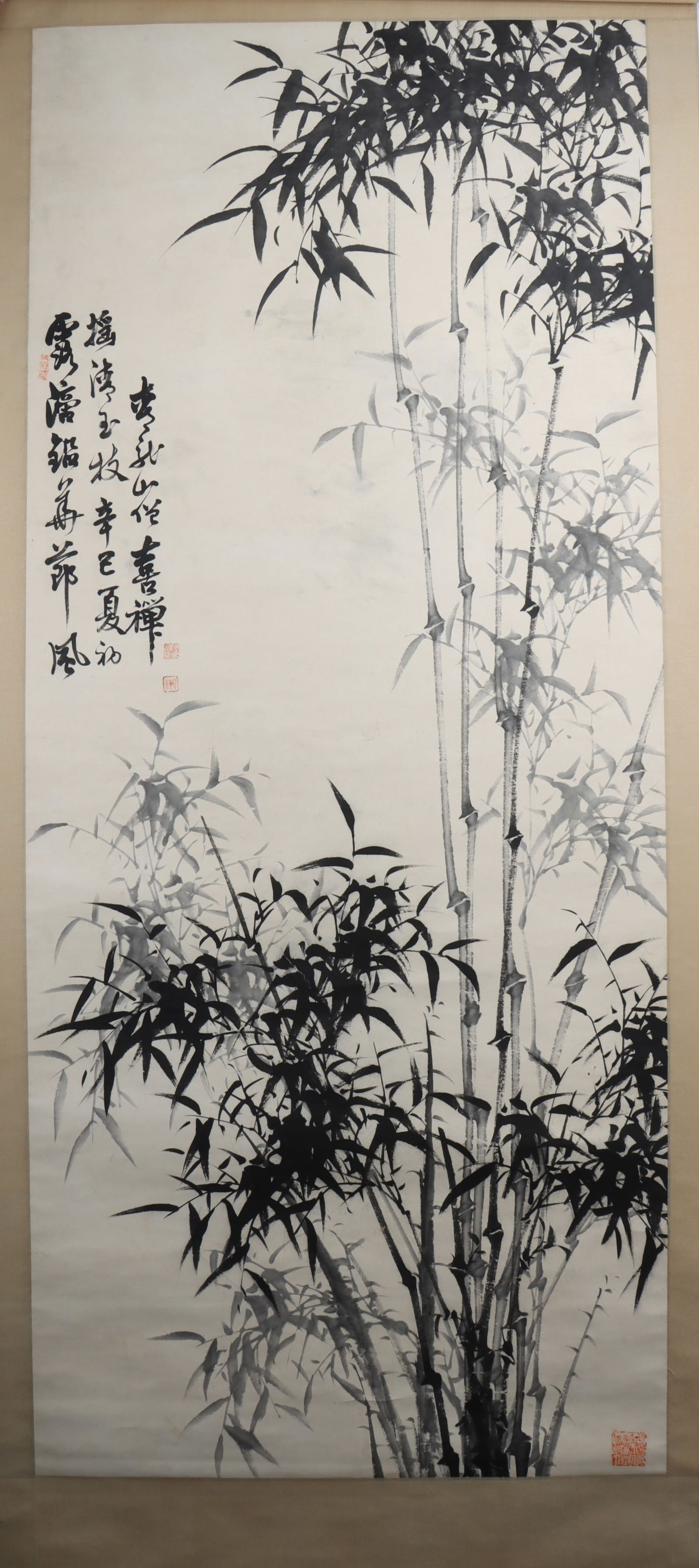 A Chinese Vertical Scroll Ink Painting of Bamboo on Paper: A Chinese Vertical Scroll Ink Painting of Bamboo on Paper Xi chan Size:78.7inx33.9in喜禅竹子 纸本立轴Size:200cmx86cm