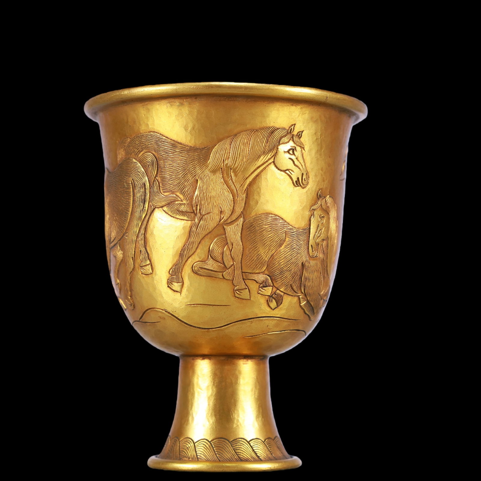 A Exquisite Gilt Bronze Horse Pattern with poem Cup: A Exquisite Gilt Bronze Horse Pattern with poem Cup Qing Dynasty, China Size:3.3inx4.1in Weight:300g铜鎏金马纹诗文杯 中国清代 Si