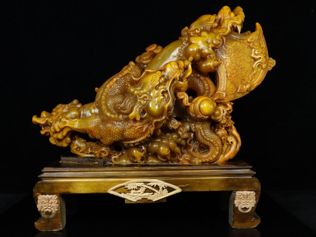 An Exquisite Shoushan Stone Dragon Pattern Ornament (1 of 9)