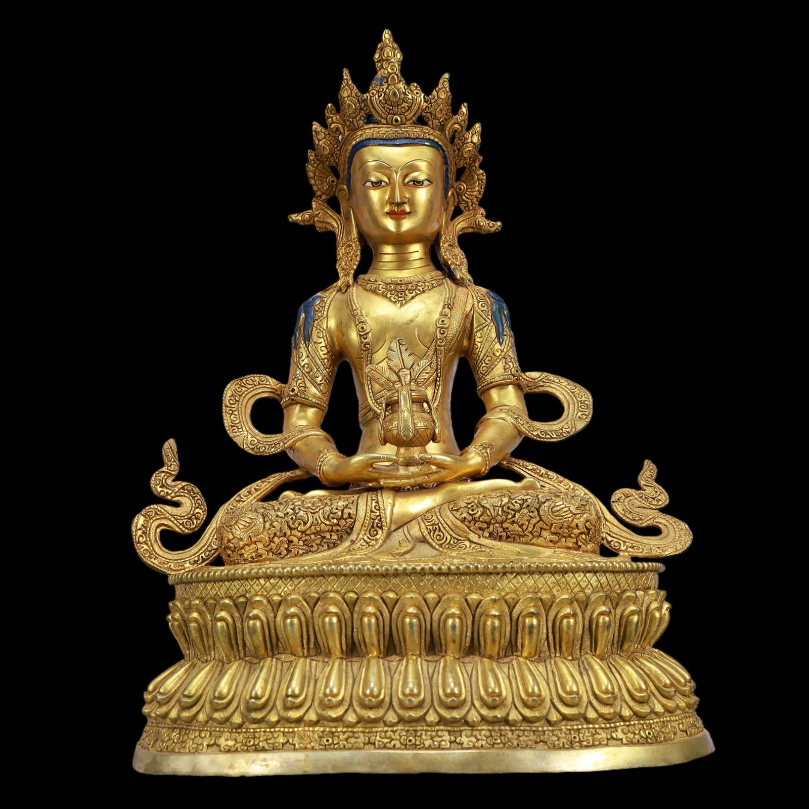 A Exquisite Gilt Bronze Buddha statue: A Exquisite Gilt Bronze Buddha statue Ming Dynasty, China Size:13inx10.4inx18.9in Weight:12200g铜鎏金长寿佛佛像 中国明代 Size:33