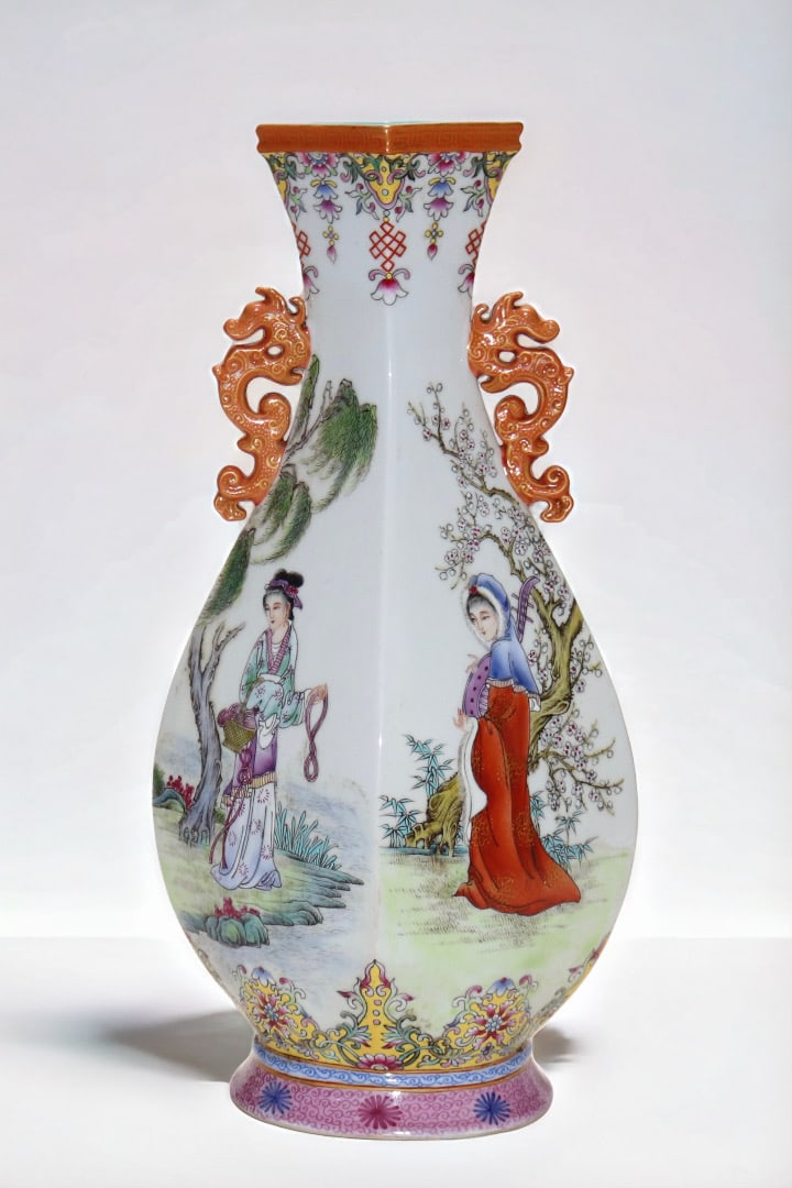 An Exquisite Famille-Rose Character and Story Pattern Double-Ears Vase: An Exquisite Famille-Rose Character and Story Pattern Double-Ears Vase Qing Dynasty, China Qianlong Six-character Mark Size:14.2in粉彩四大美女绫型ࡡ