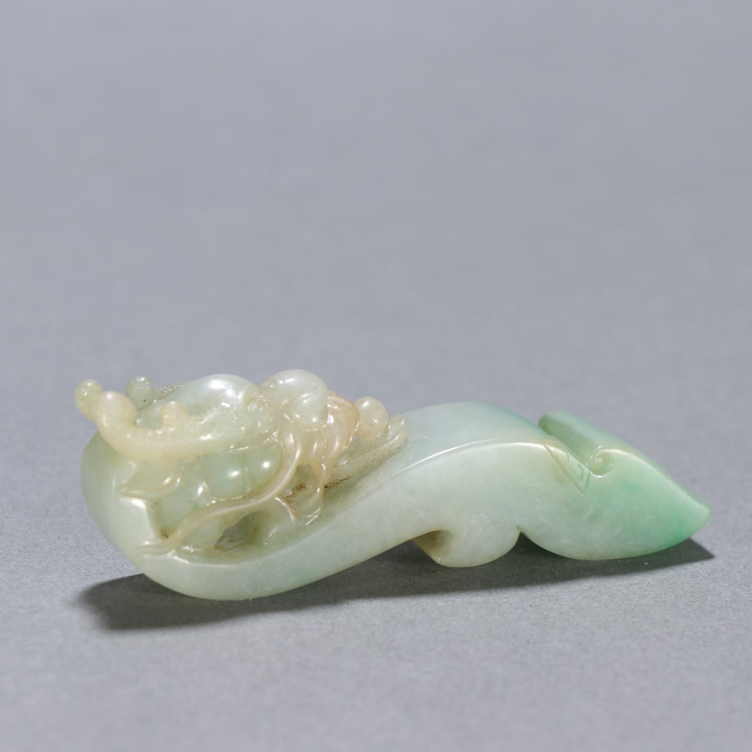 An Exquisite Jadeite Dragon Pattern Hook - 6
