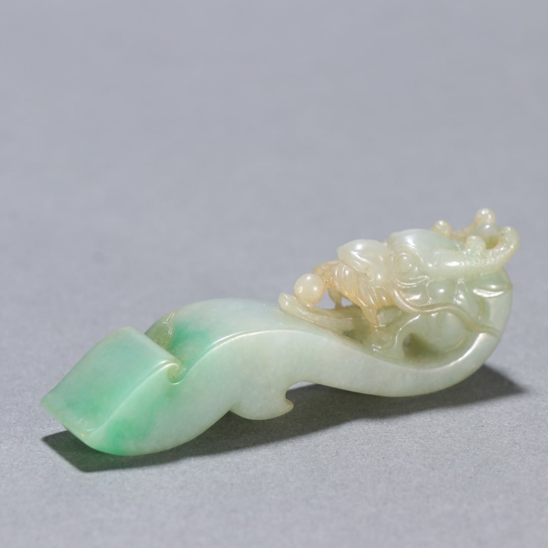 An Exquisite Jadeite Dragon Pattern Hook - 7