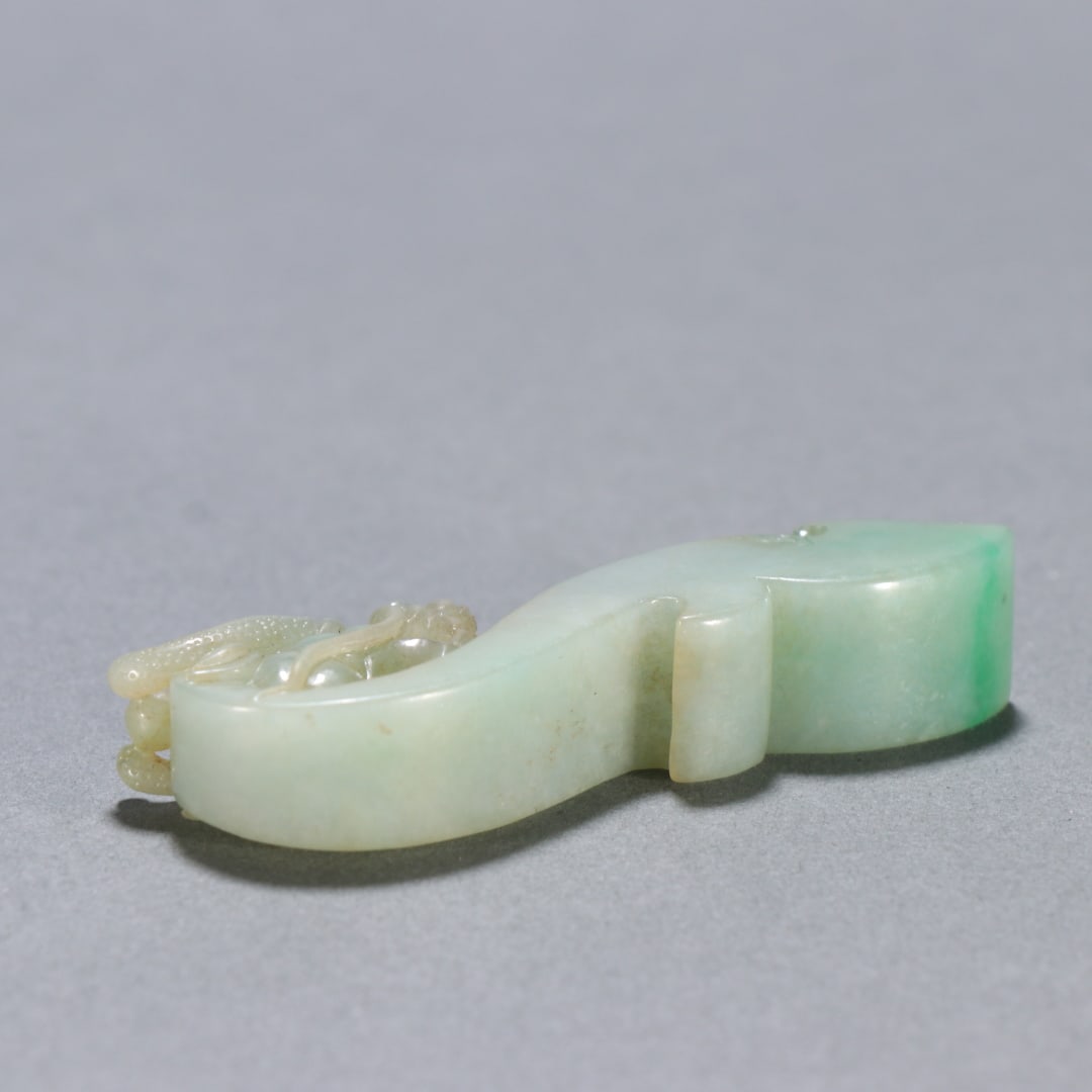 An Exquisite Jadeite Dragon Pattern Hook - 9