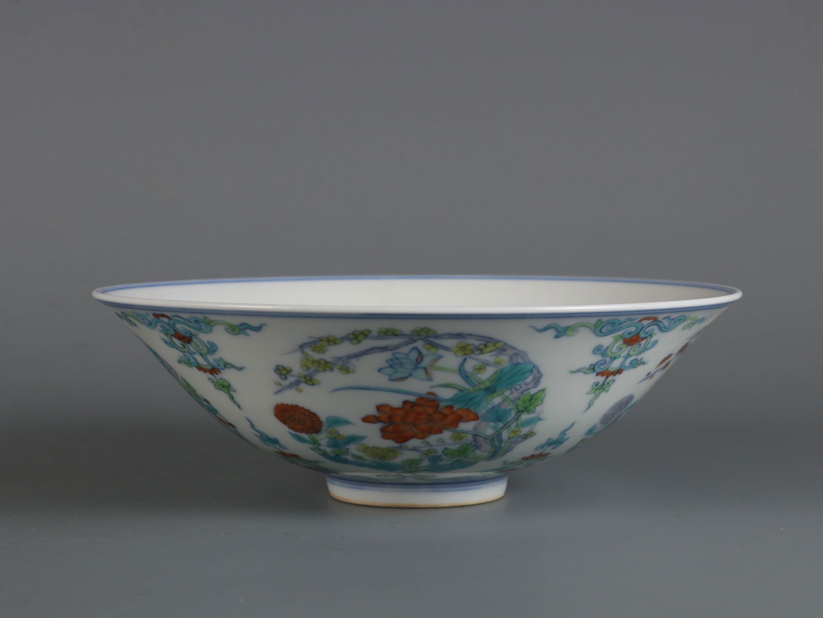 An Exquisite Doucai Flower Pattern Bowl - 3