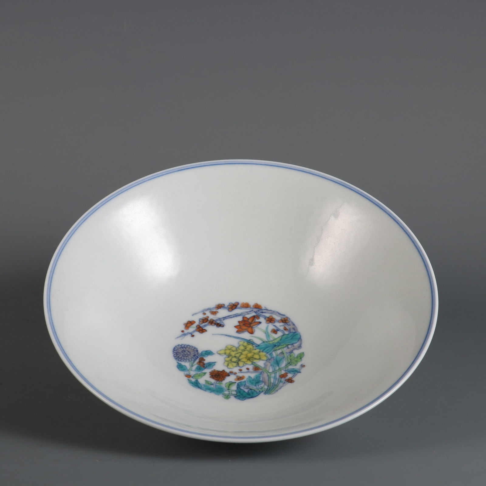 An Exquisite Doucai Flower Pattern Bowl - 7