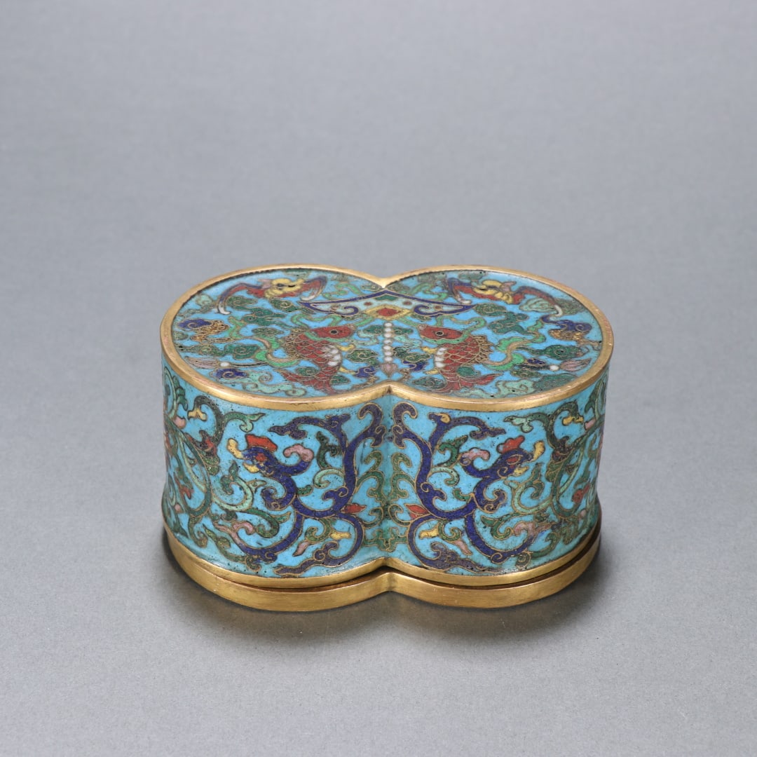 An Exquisite Cloisonne Lotus Pattern Dragon Pattern Fish Pattern Box: An Exquisite Cloisonne Lotus Pattern Dragon Pattern Fish Pattern Box Qing Dynasty, China Qianlong Four-character Mark Size:2.1inx4in