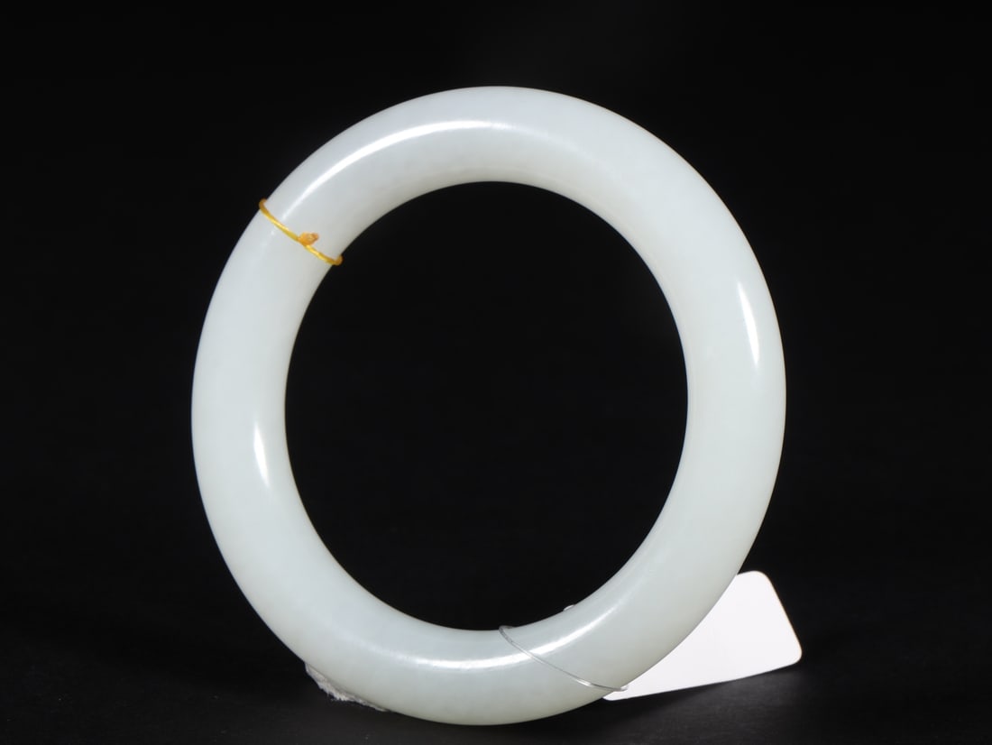 An Exquisite White Jade Bracelets - 2