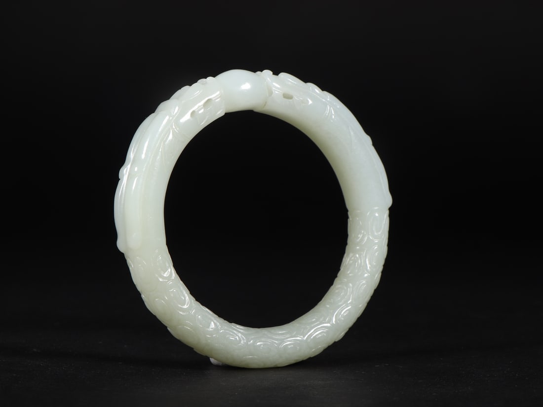 An Exquisite White Jade Dragon Pattern Bracelets - 2