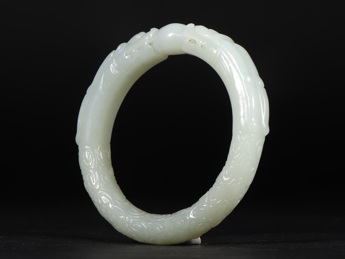 An Exquisite White Jade Dragon Pattern Bracelets - 3