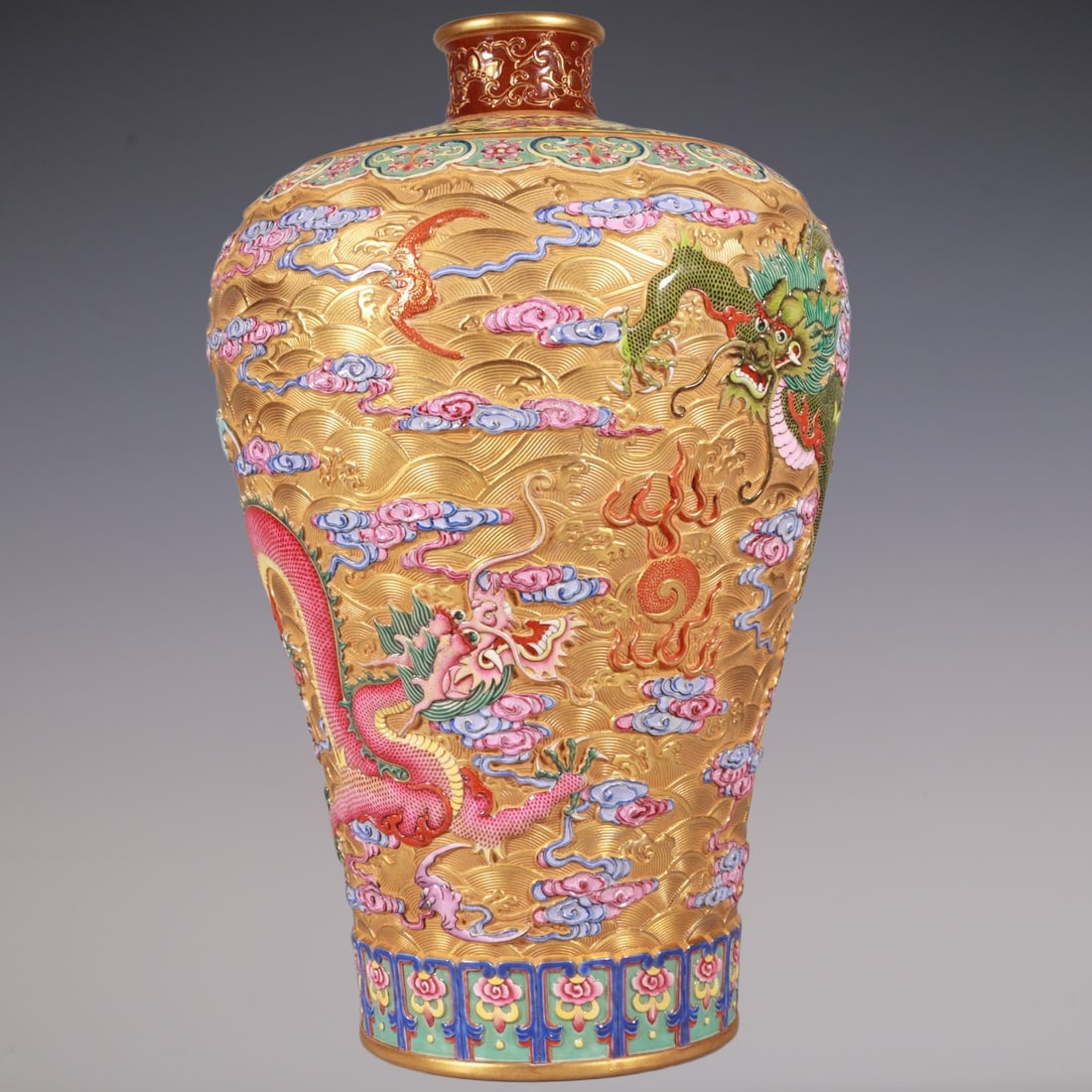 An Exquisite Enamel Seawater Pattern Dragon Pattern Lotus Pattern Vase - 6