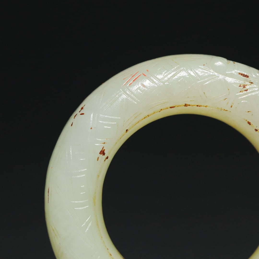 An Exquisite White Jade Dragon Pattern Pendant - 9
