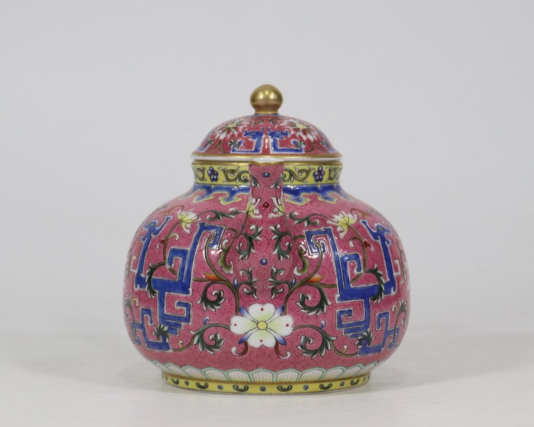 An Exquisite Ruby Red-Glazed Lotus Pattern Dragon Pattern Teapot - 2