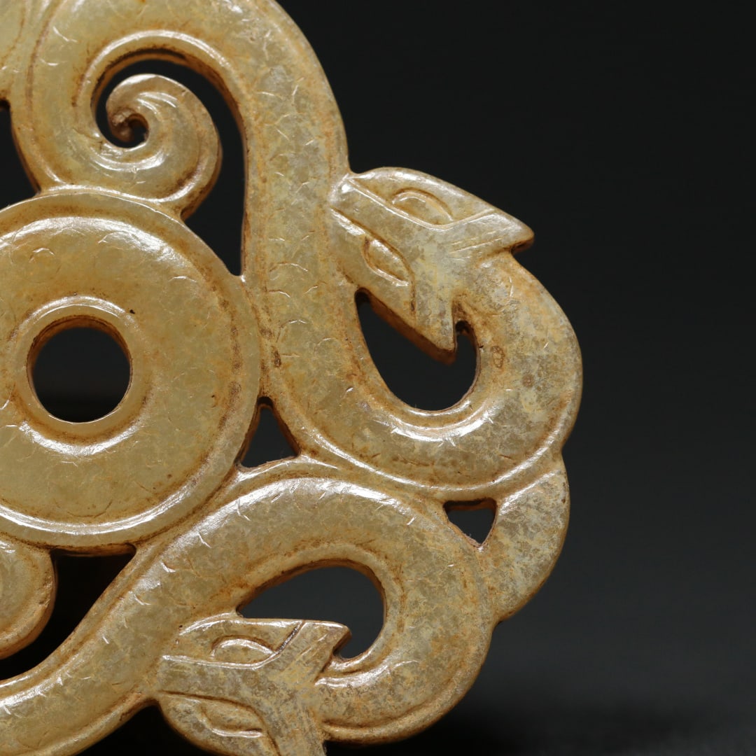 An Exquisite White Jade Dragon Pattern Pendant - 5