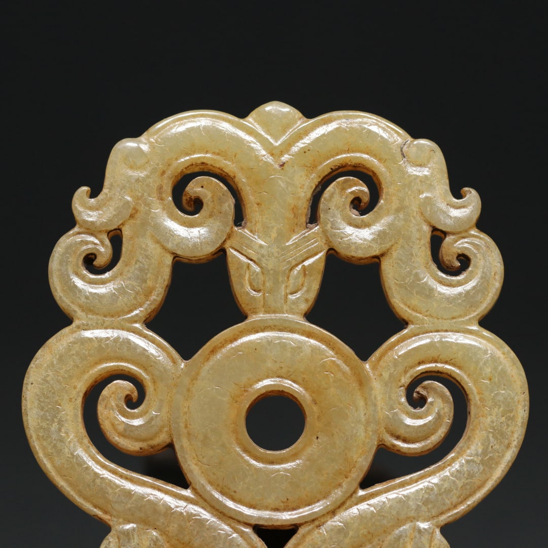 An Exquisite White Jade Dragon Pattern Pendant - 6