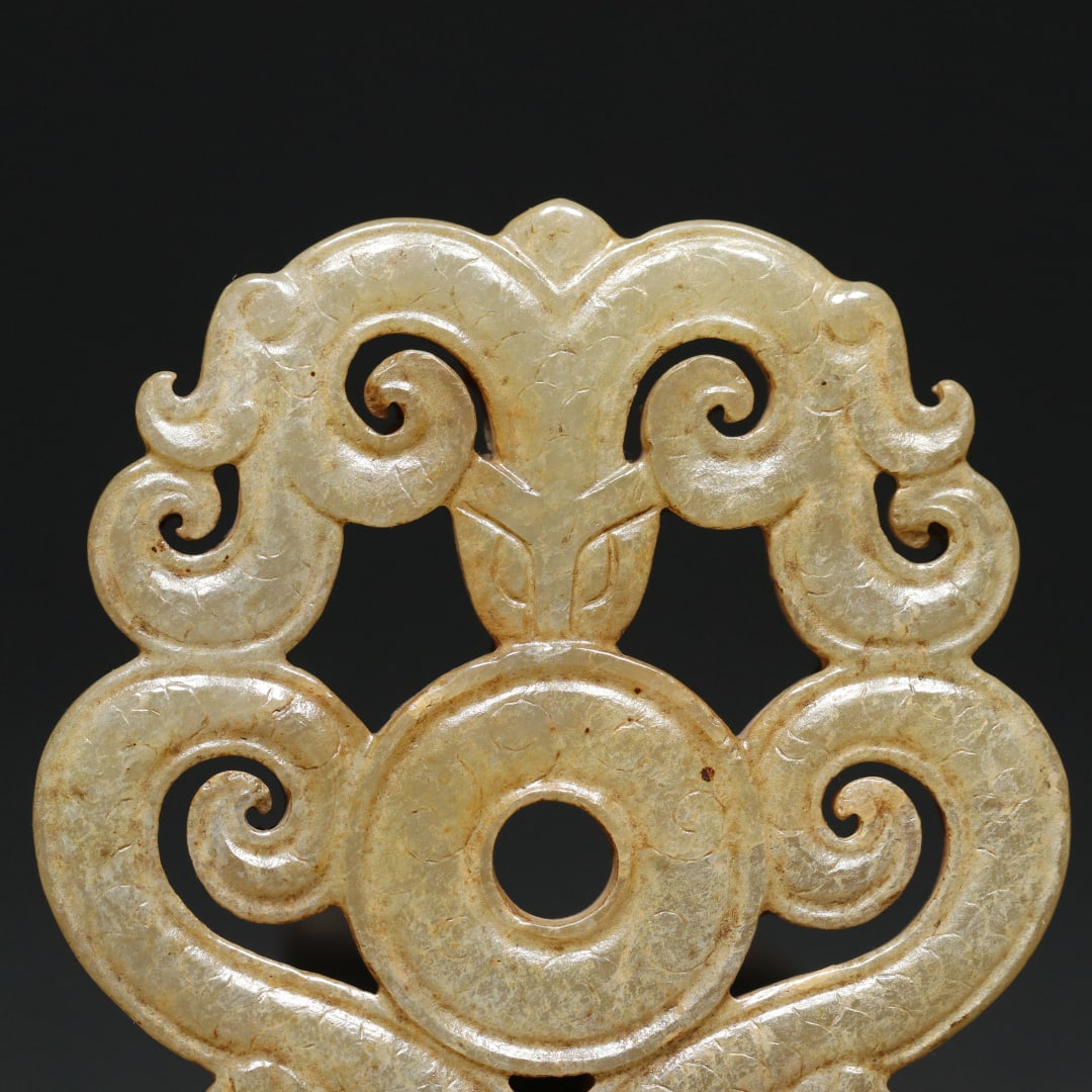 An Exquisite White Jade Dragon Pattern Pendant - 8