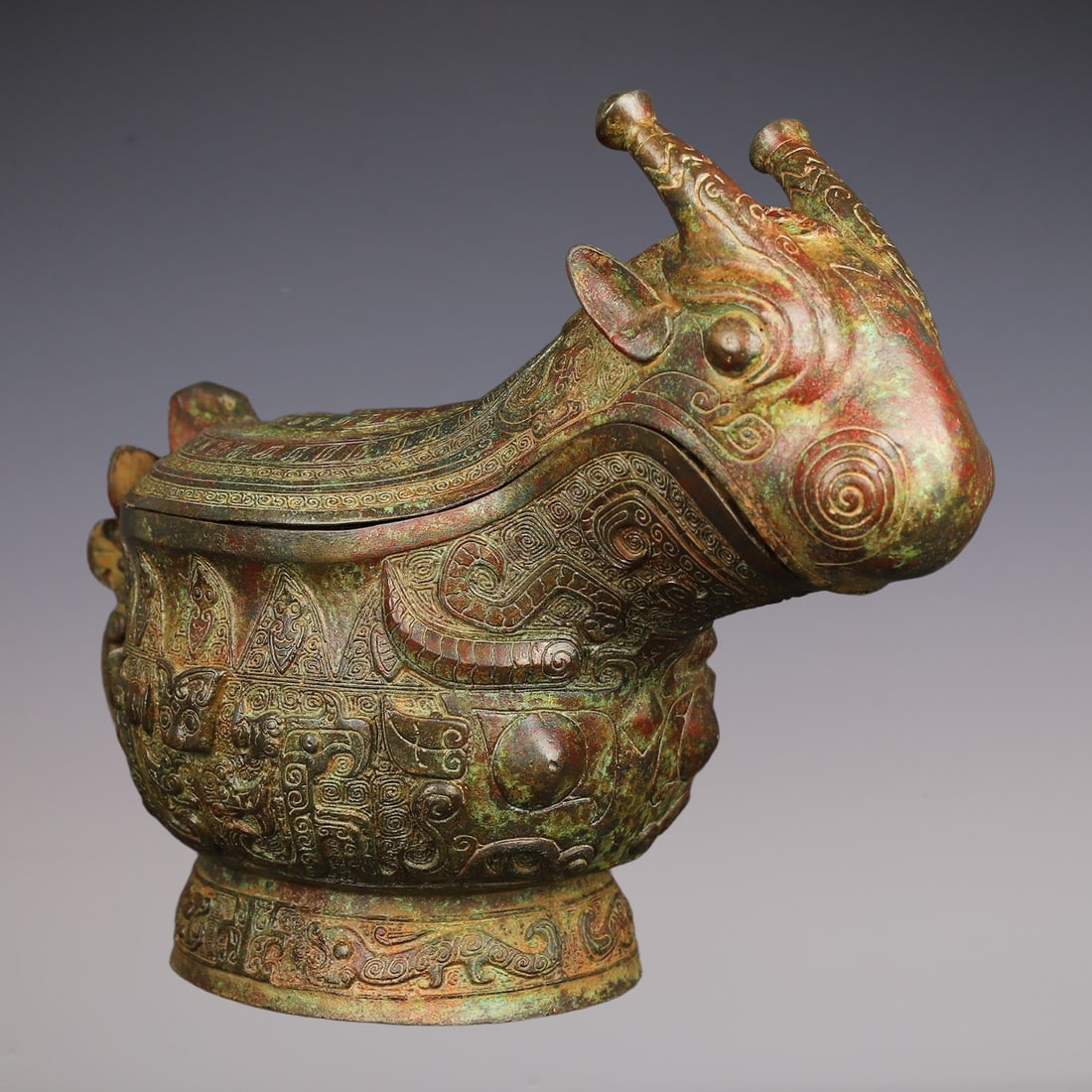 An Exquisite Bronze Beast-Face Pattern Ewer - 4