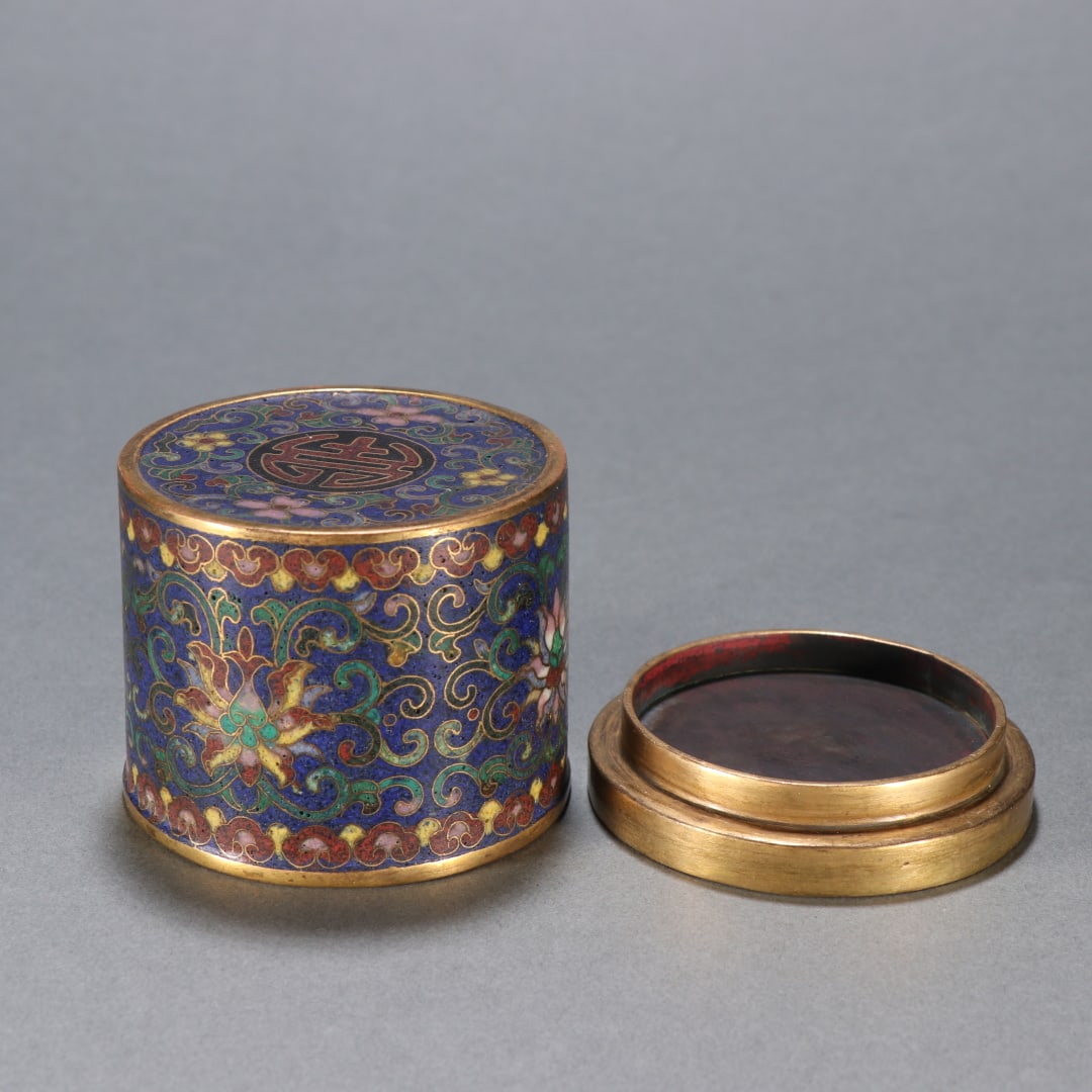 An Exquisite Cloisonne Lotus Pattern Box - 4