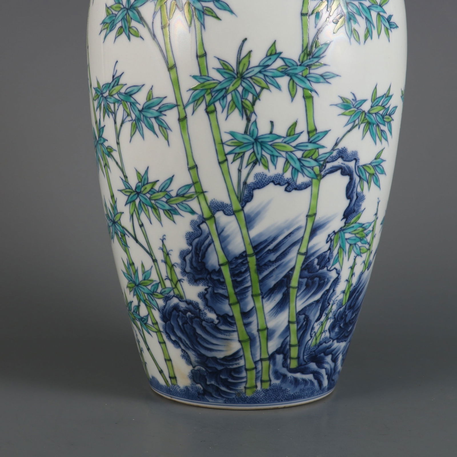 An Exquisite Doucai Bamboo Pattern Vase - 5