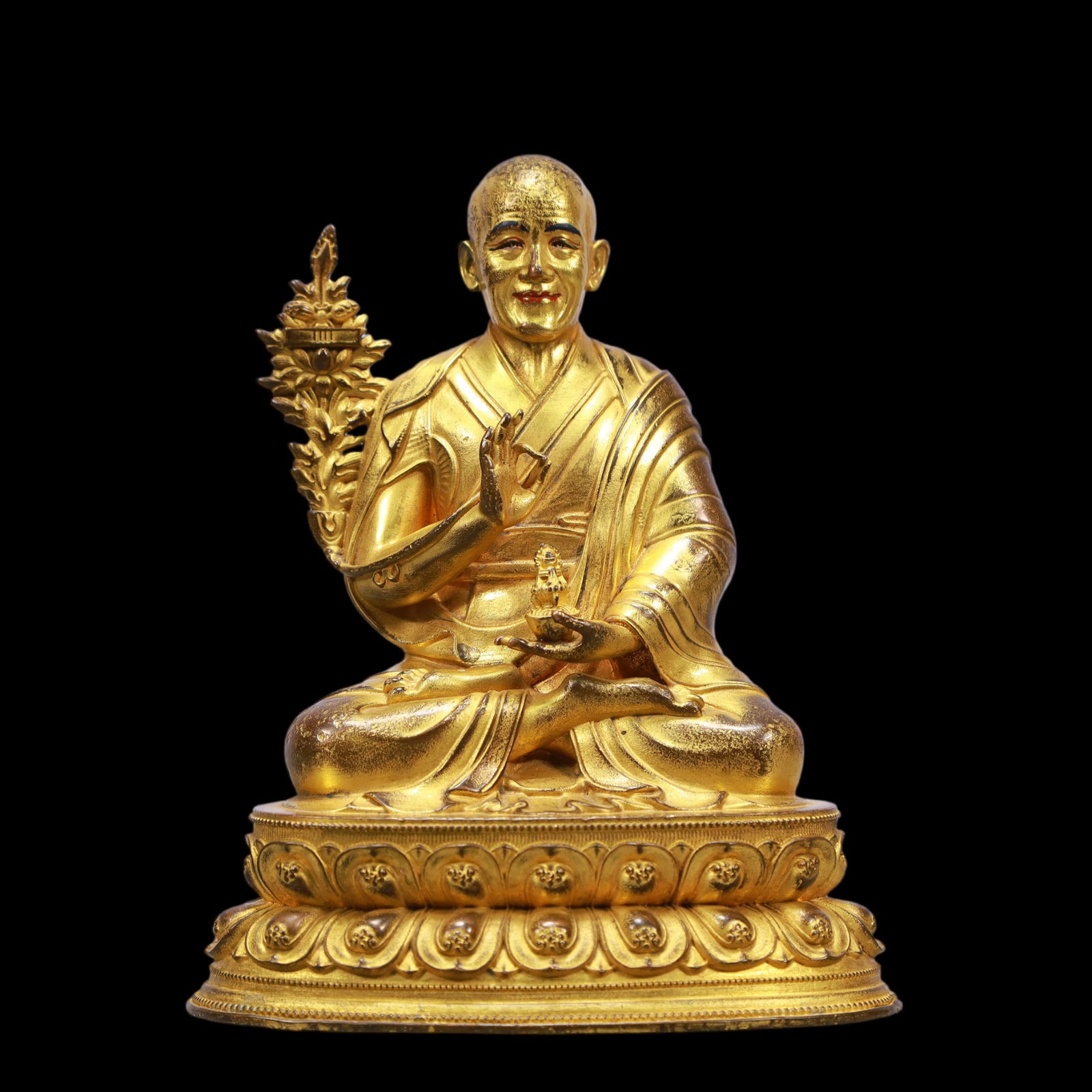 A Exquisite Gilt Bronze Statue of Guru: A Exquisite Gilt Bronze Statue of Guru Ming Dynasty, China Size:4.7inx3.3inx5.9in Weight:950g铜鎏金上师 中国明代 Size:12cmx8.5cmx15cm Weight:950g