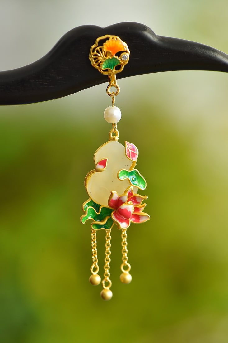 An Exquisite Sterling Silver-Gold Plated Inlaid White Jade Ebony Hairpin: An Exquisite Sterling Silver-Gold Plated Inlaid White Jade Ebony Hairpin, 纯银镀金镶白玉黑檀木发簪