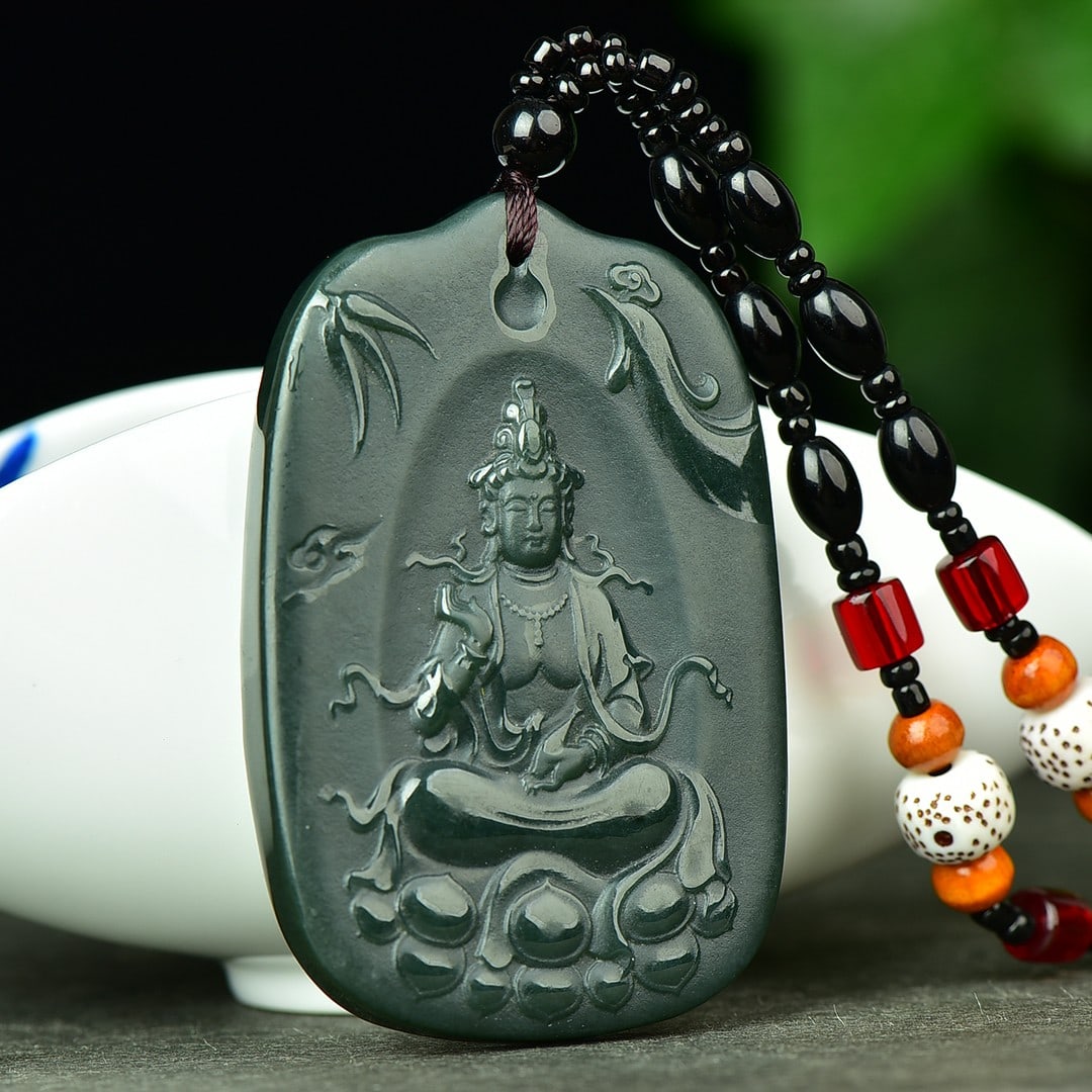 An Exquisite Sapphire Landscape and Avalokitesvara Pattern Pendant: An Exquisite Sapphire Landscape and Avalokitesvara Pattern Pendant,Size:42mmx63mm 寓意:吉祥 保平安 玉脂温润 