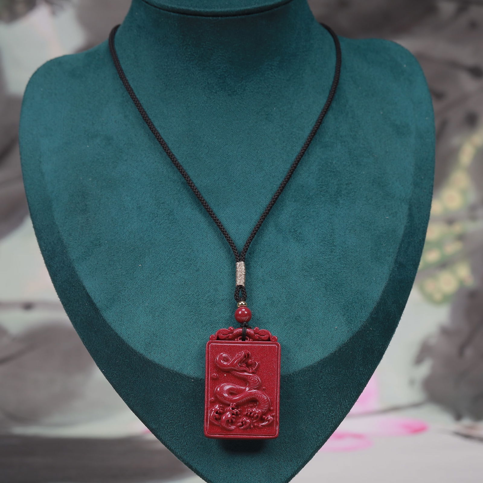 An Exquisite Cinnabar Dragon Pattern Pendant - 6