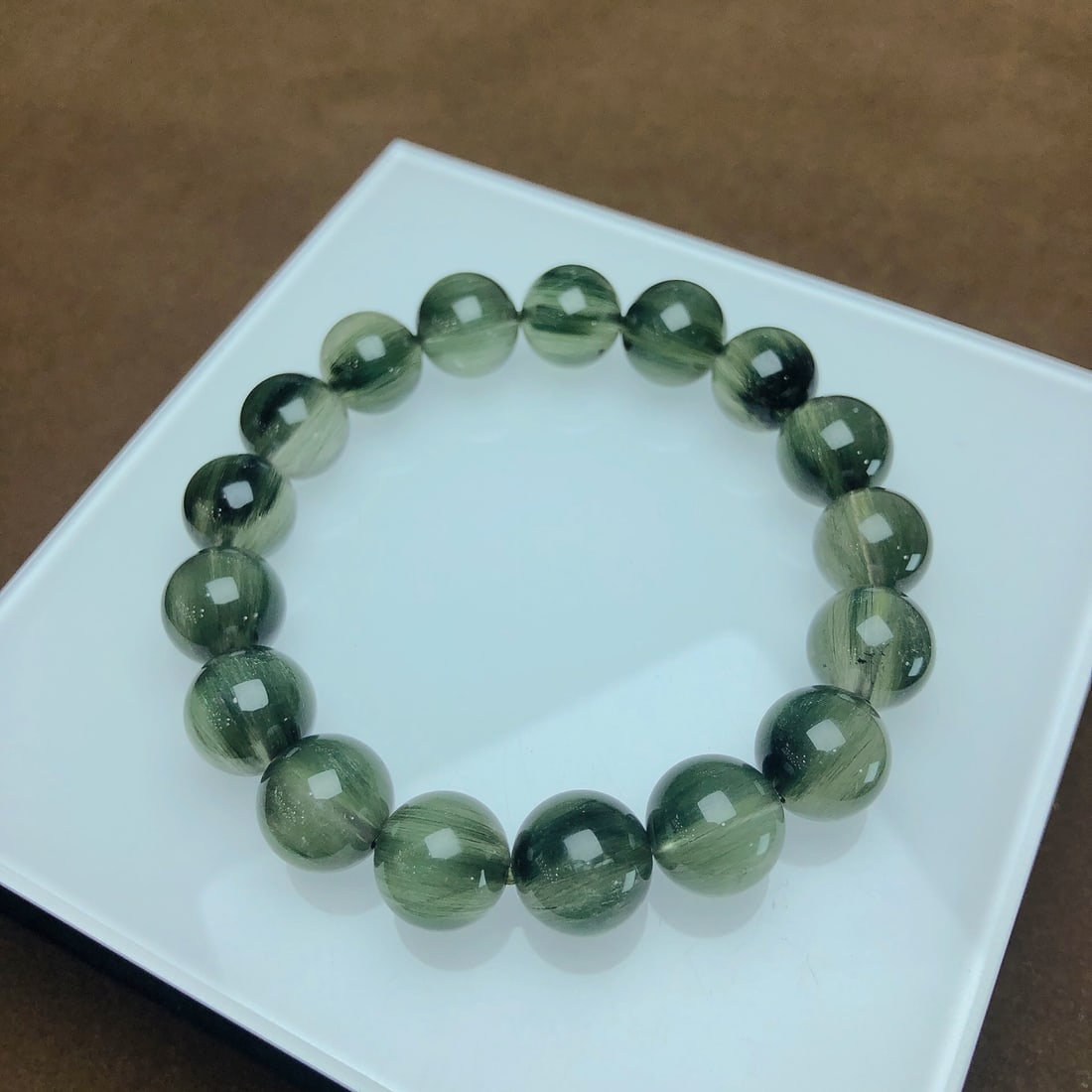 An Exquisite Crystal Bracelets: An Exquisite Crystal Bracelets,Size:11.3mm, Weight:33.5g 水晶手串