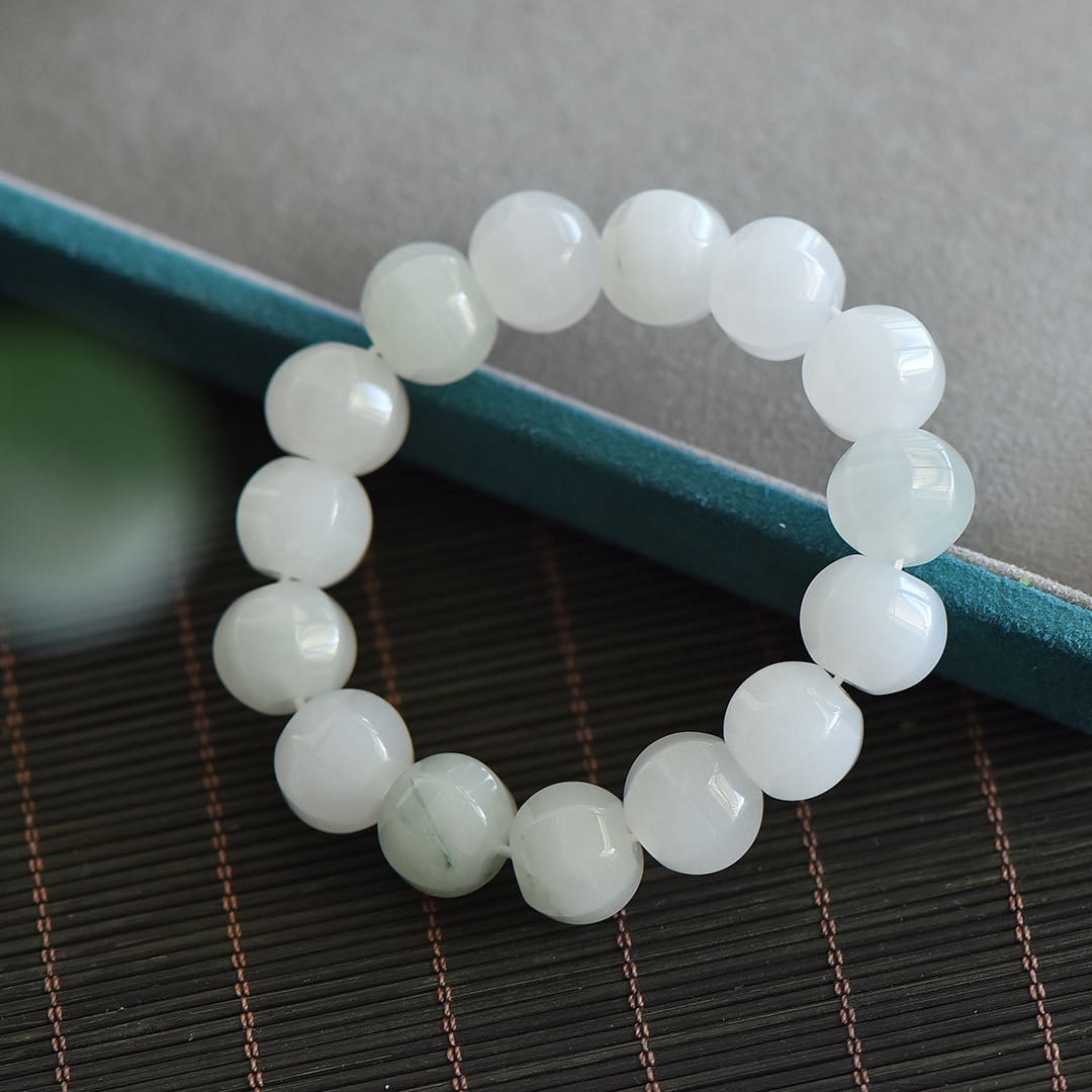 An Exquisite White Jade Bracelets - 5