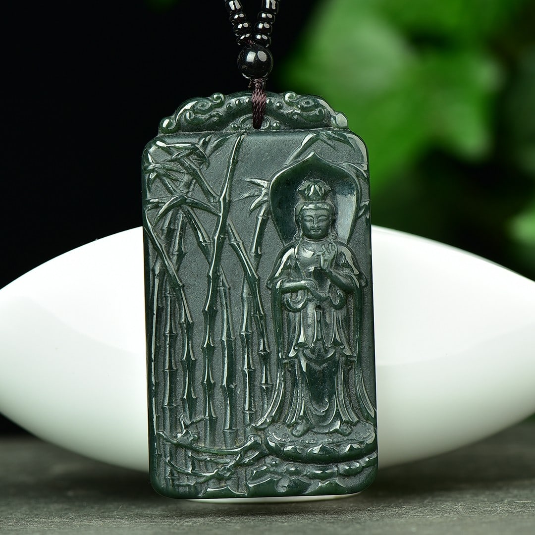 An Exquisite Sapphire Landscape and Avalokitesvara Pattern Pendant: An Exquisite Sapphire Landscape and Avalokitesvara Pattern Pendant,Size:38mmx68mm 寓意:吉祥 保平安 玉脂温润 