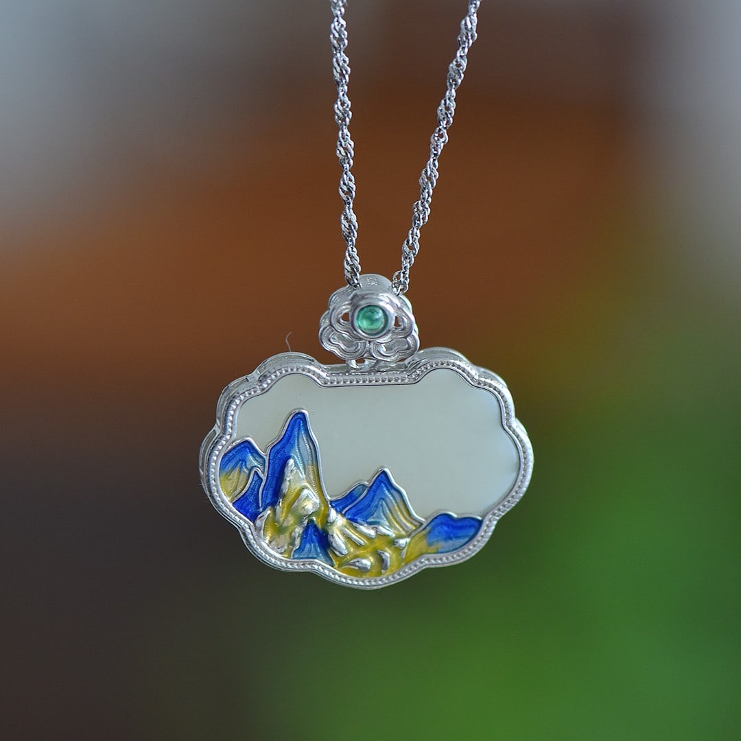 An Exquisite Sterling Silver Inlaid White Jade Pendant: An Exquisite Sterling Silver Inlaid White Jade Pendant,Size:17mmx24mm 纯银镶白玉吊坠