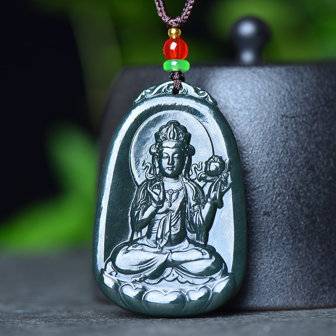 An Exquisite Sapphire Avalokitesvara Pattern Pendant: An Exquisite Sapphire Avalokitesvara Pattern Pendant,Size:35mmx54mm 寓意:寓意吉祥 玉脂温润 青玉观音像纹&