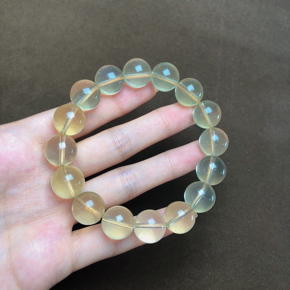 An Exquisite Crystal Bracelets: An Exquisite Crystal Bracelets,Size:13.9mm, Weight:60.8g 水晶手串