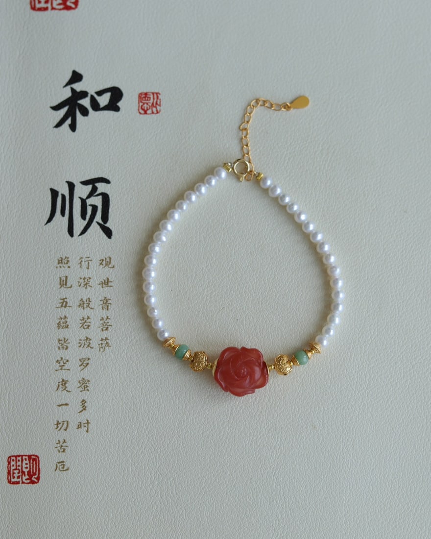 An Exquisite Pearls Bracelets: An Exquisite Pearls Bracelets,Size:4.5mm,(Flower)15.5mm 珍珠手链