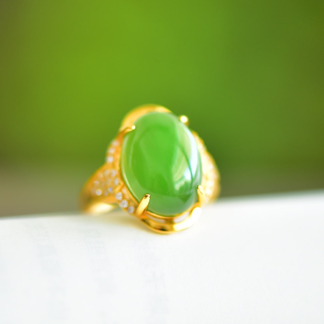 An Exquisite Sterling Silver-Gold Plated Inlaid Jasper Ring,Inlaid Diamond: An Exquisite Sterling Silver-Gold Plated Inlaid Jasper Ring,Inlaid Diamond 纯银镀金镶碧玉戒指,嵌钻石