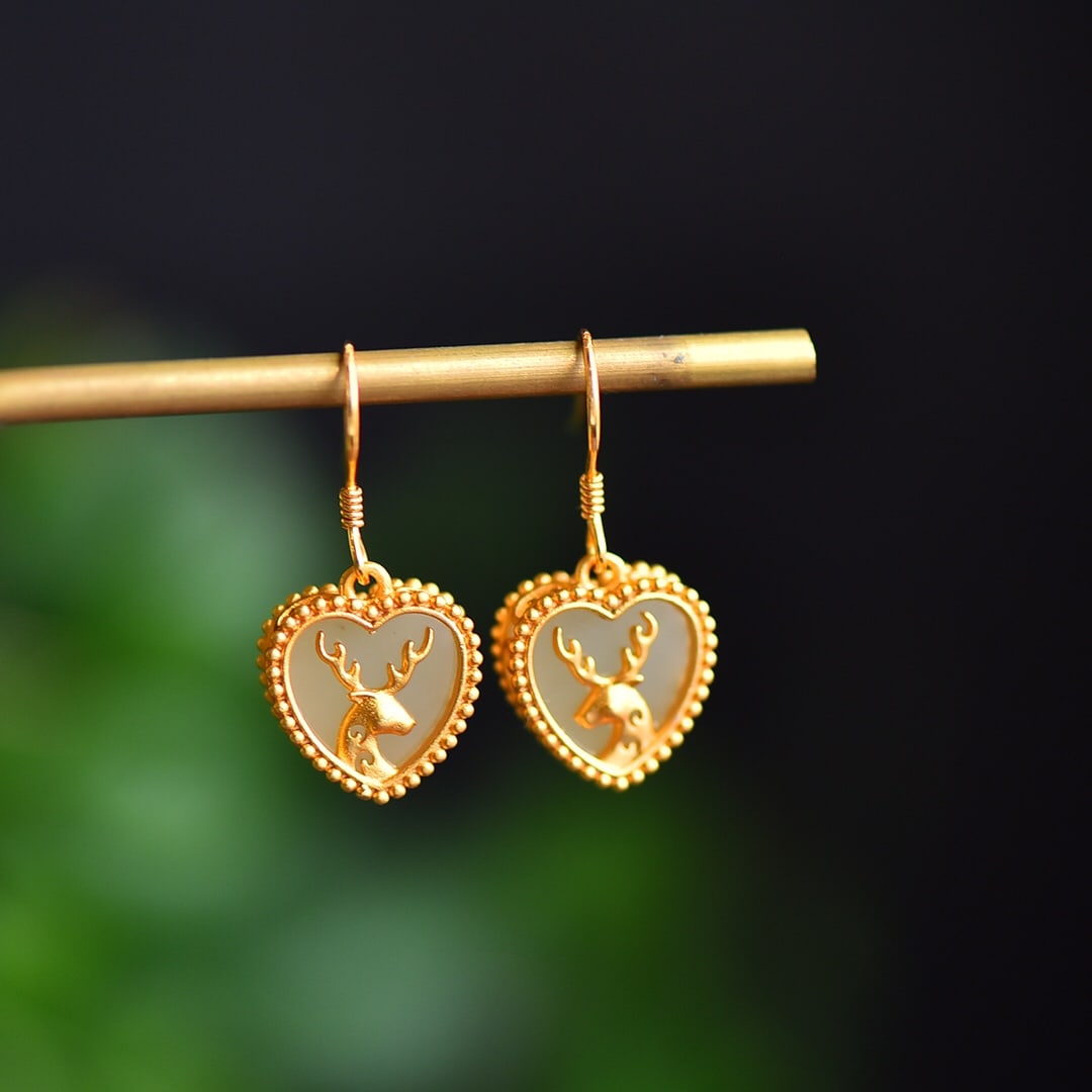 A Pair of Exquisite Sterling Silver-Gold Plated Inlaid White Jade Earrings: A Pair of Exquisite Sterling Silver-Gold Plated Inlaid White Jade Earrings,Size:10mmx10mm 一对纯银镀金镶白玉耳环