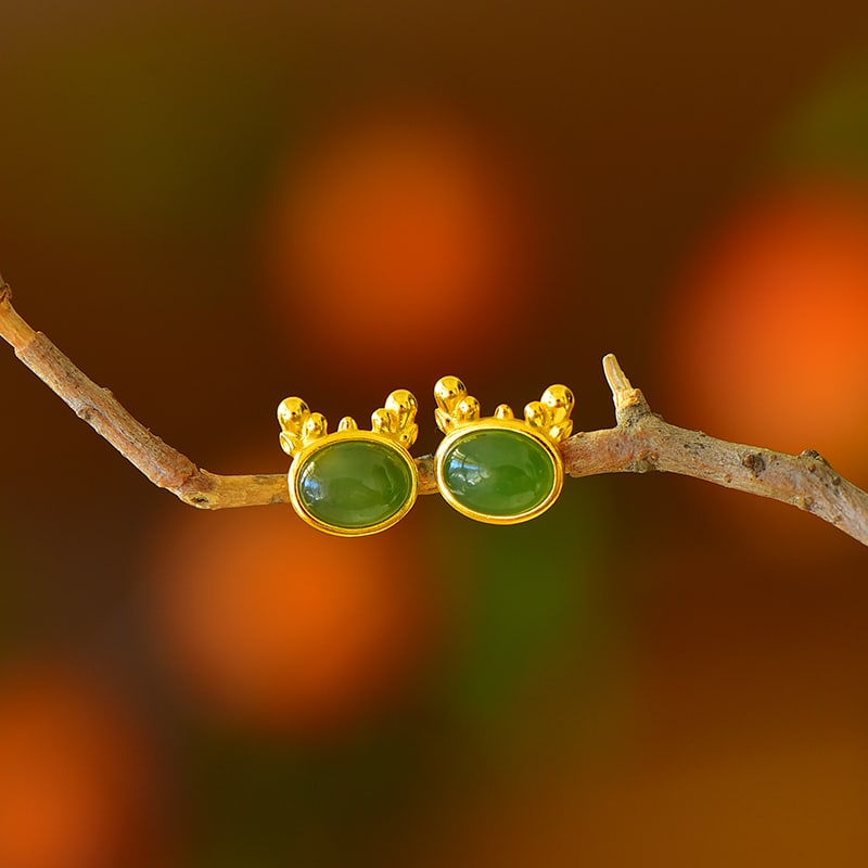 A Pair of Exquisite Sterling Silver-Gold Plated Inlaid Jasper Earrings: A Pair of Exquisite Sterling Silver-Gold Plated Inlaid Jasper Earrings,Size:6mmx8mm 一对纯银镀金镶碧玉耳环