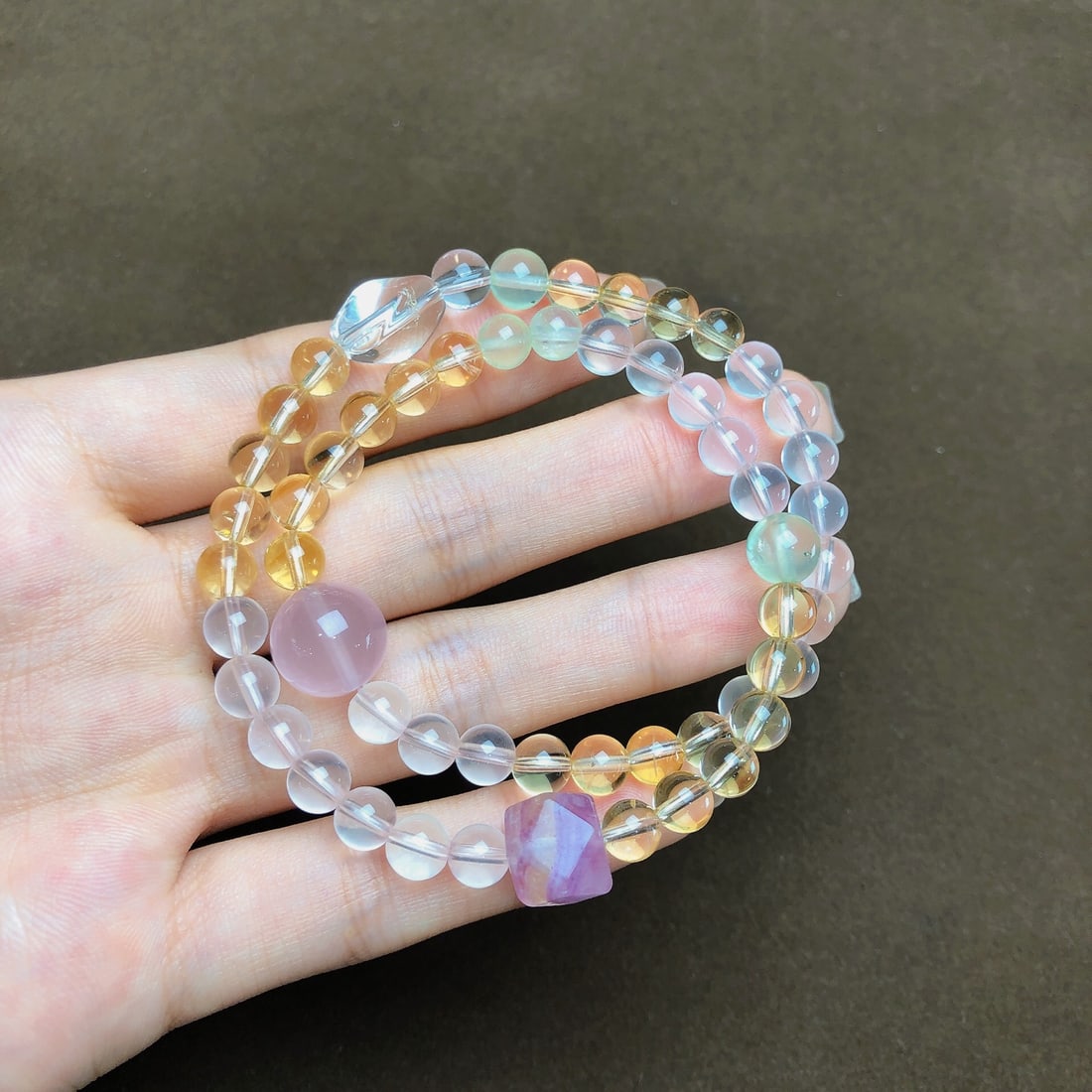 An Exquisite Crystal Bracelets: An Exquisite Crystal Bracelets,Size:6.4mm,11.8mm, Weight:24.1g 水晶手串