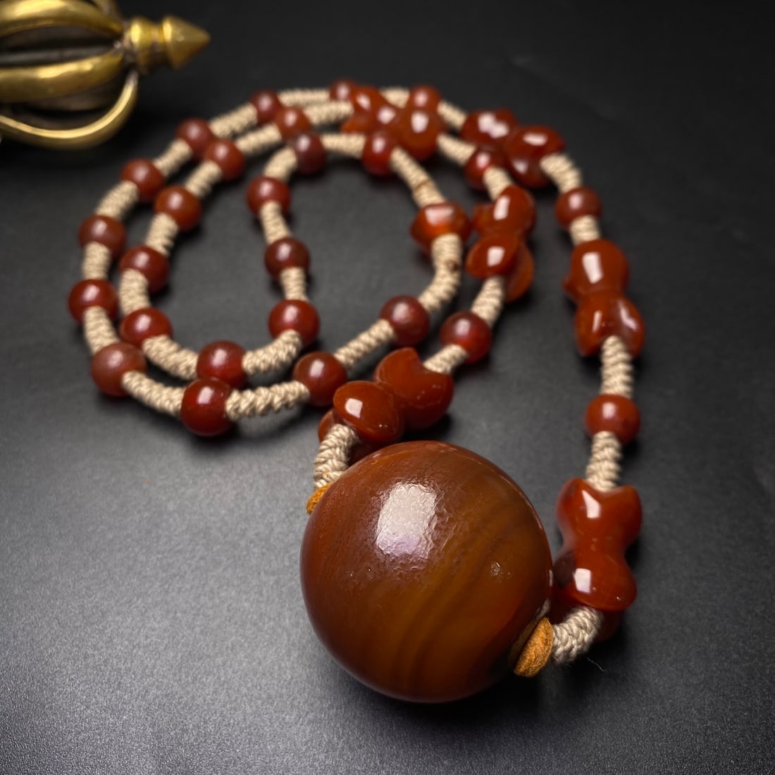An Exquisite Agate Necklace - 3