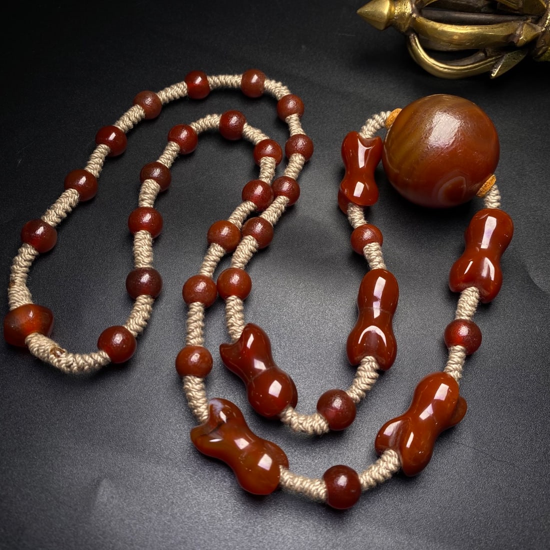 An Exquisite Agate Necklace - 6