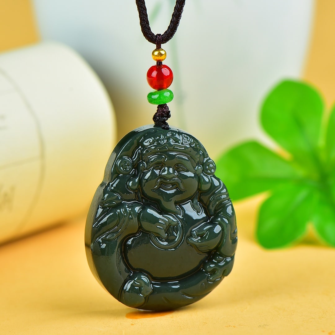 An Exquisite Sapphire Mammon Pattern Pendant: An Exquisite Sapphire Mammon Pattern Pendant,Size:33mmx48mm 寓意:招财进宝,财源滚滚来 青玉财神像纹&