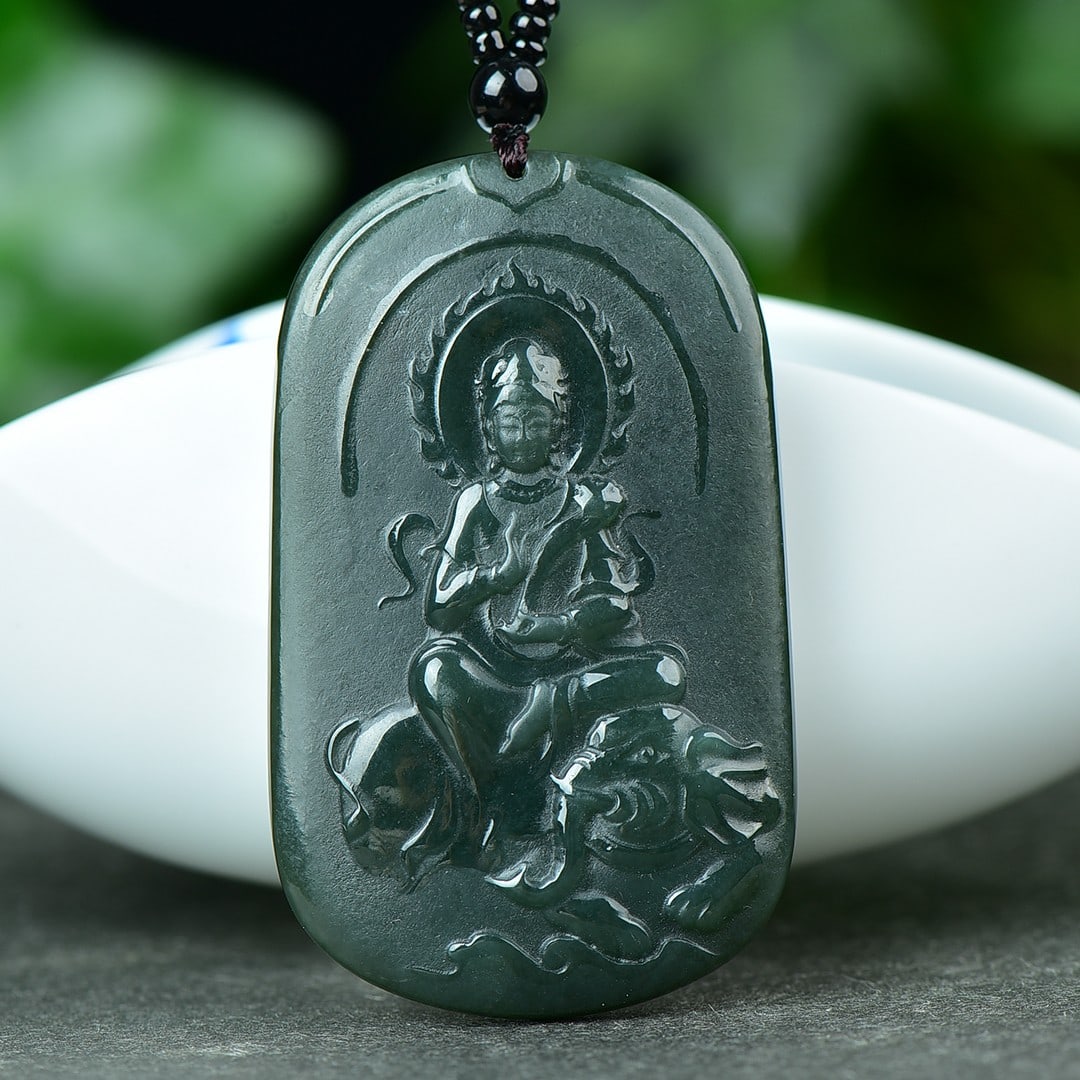 An Exquisite Sapphire Avalokitesvara,Flower and Bird Pattern Pendant: An Exquisite Sapphire Avalokitesvara,Flower and Bird Pattern Pendant,Size:39mmx65mm (寓意)吉祥 平平安安 青玉观音像花