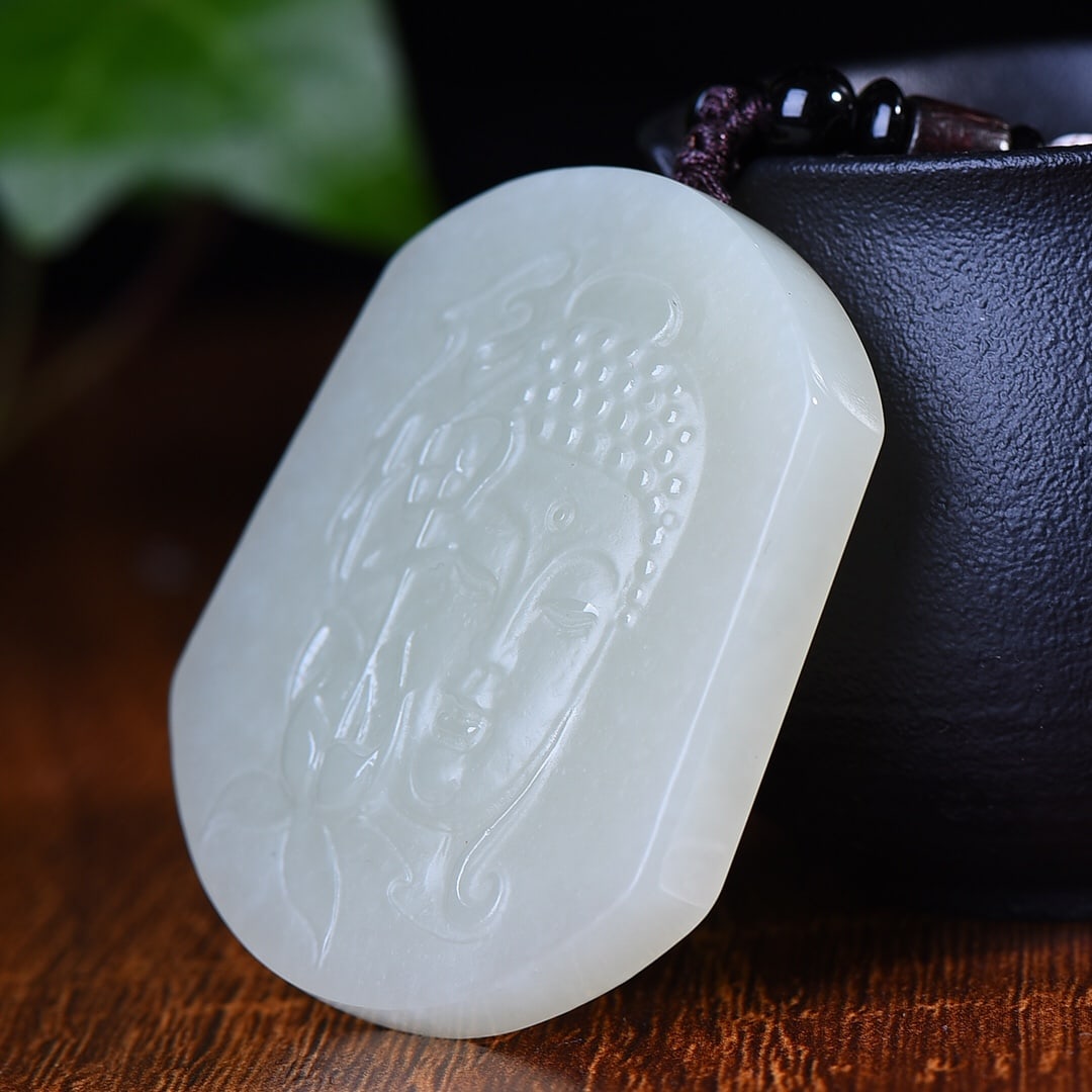 An Exquisite White Jade Buddha Pattern Pendant - 3