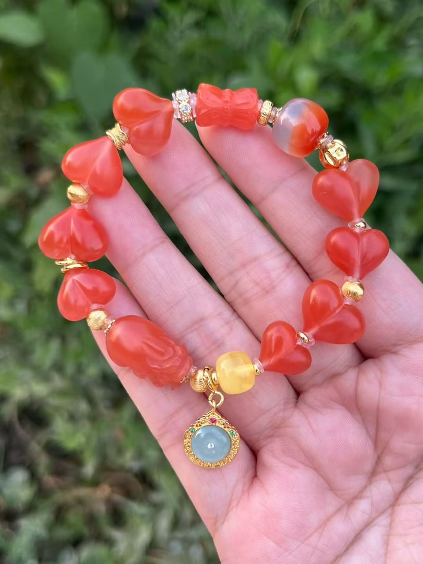 An Exquisite Amber Bracelets - 3