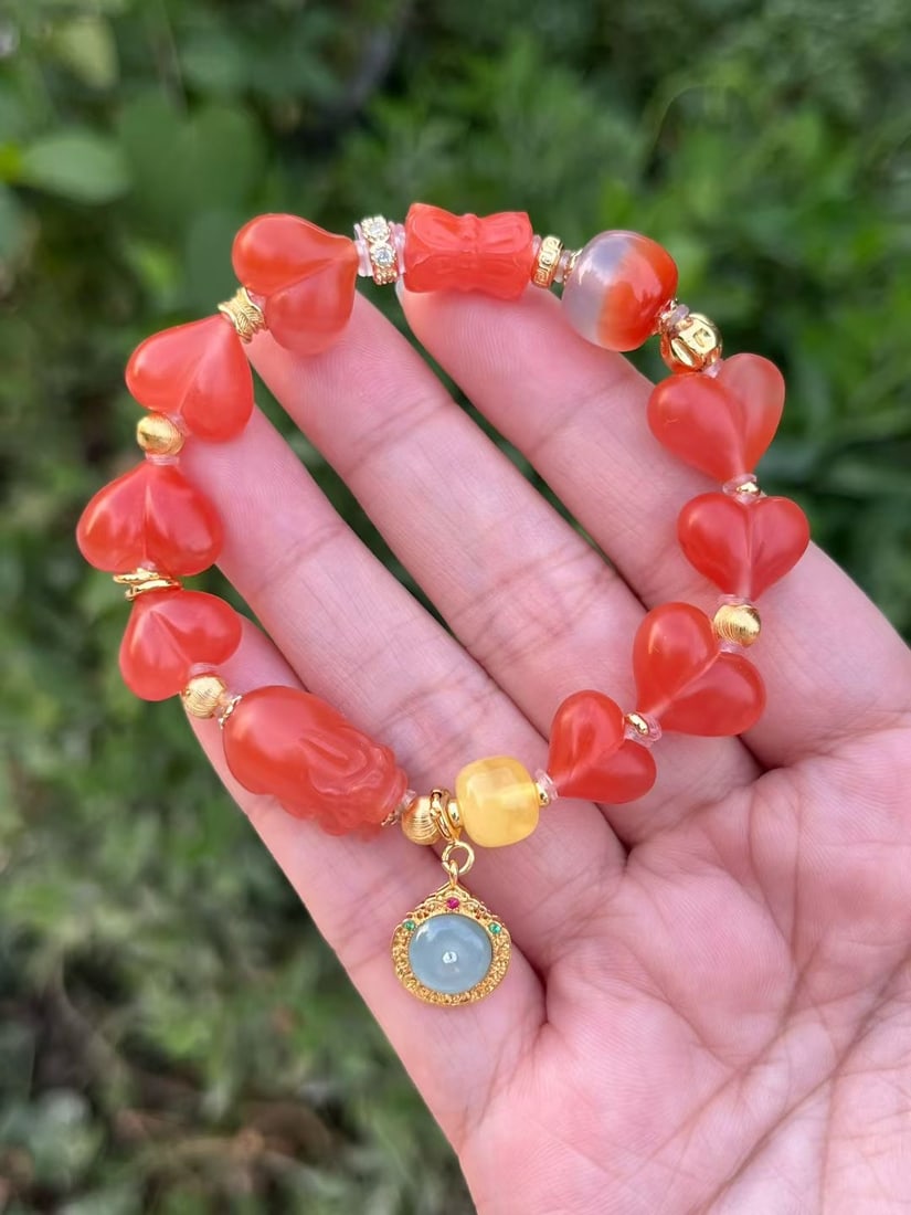 An Exquisite Amber Bracelets - 8