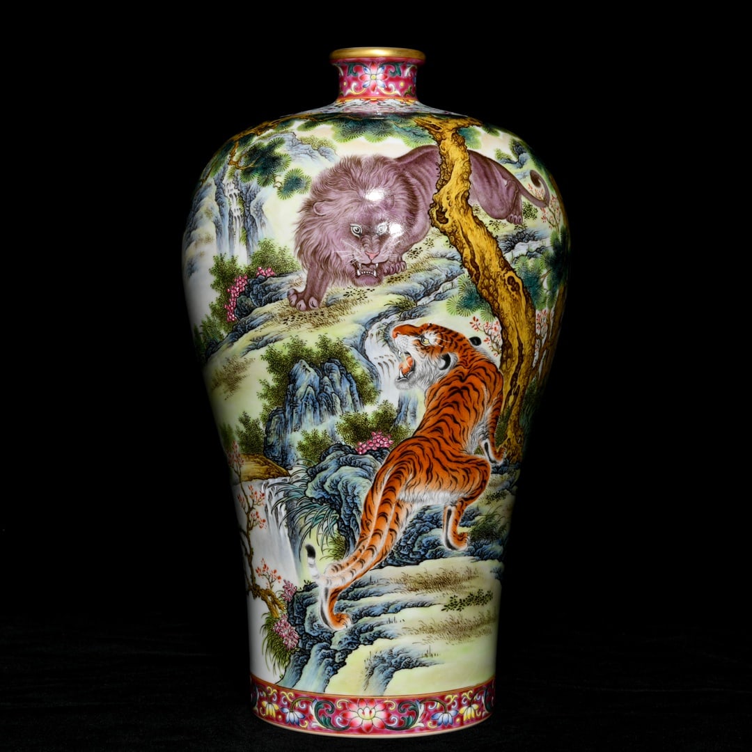 A Rare Famille-Rose Painted Gold Lion and Tiger Pattern Vase,With Poem: A Rare Famille-Rose Painted Gold Lion and Tiger Pattern Vase,With Poem,Qing Dynasty, China,Yongzheng Six-character Mark,Size:11.9inx7.1in 粉彩描金狮子老൮