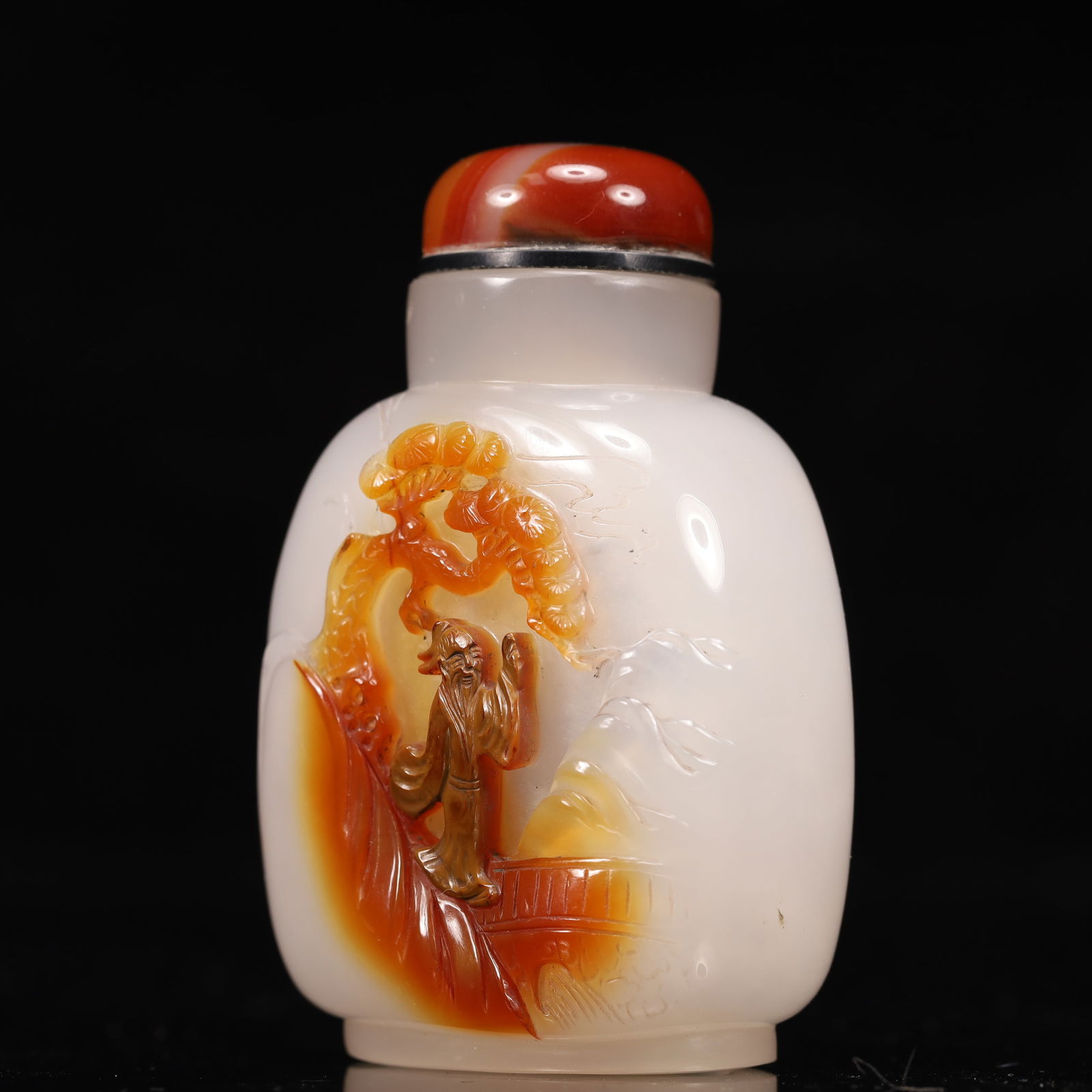 An Exquisite Agate Figure and Pine Pattern Snuff Bottle - 2